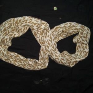 MICHAEL KORS Infinity Scarf